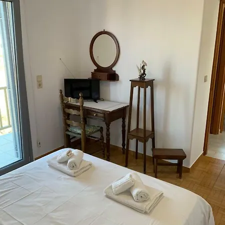 Cycladic Summer House With View Lefkes (Paros)