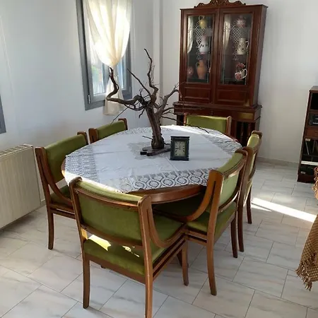 Cycladic Summer House With View * Lefkes (Paros)